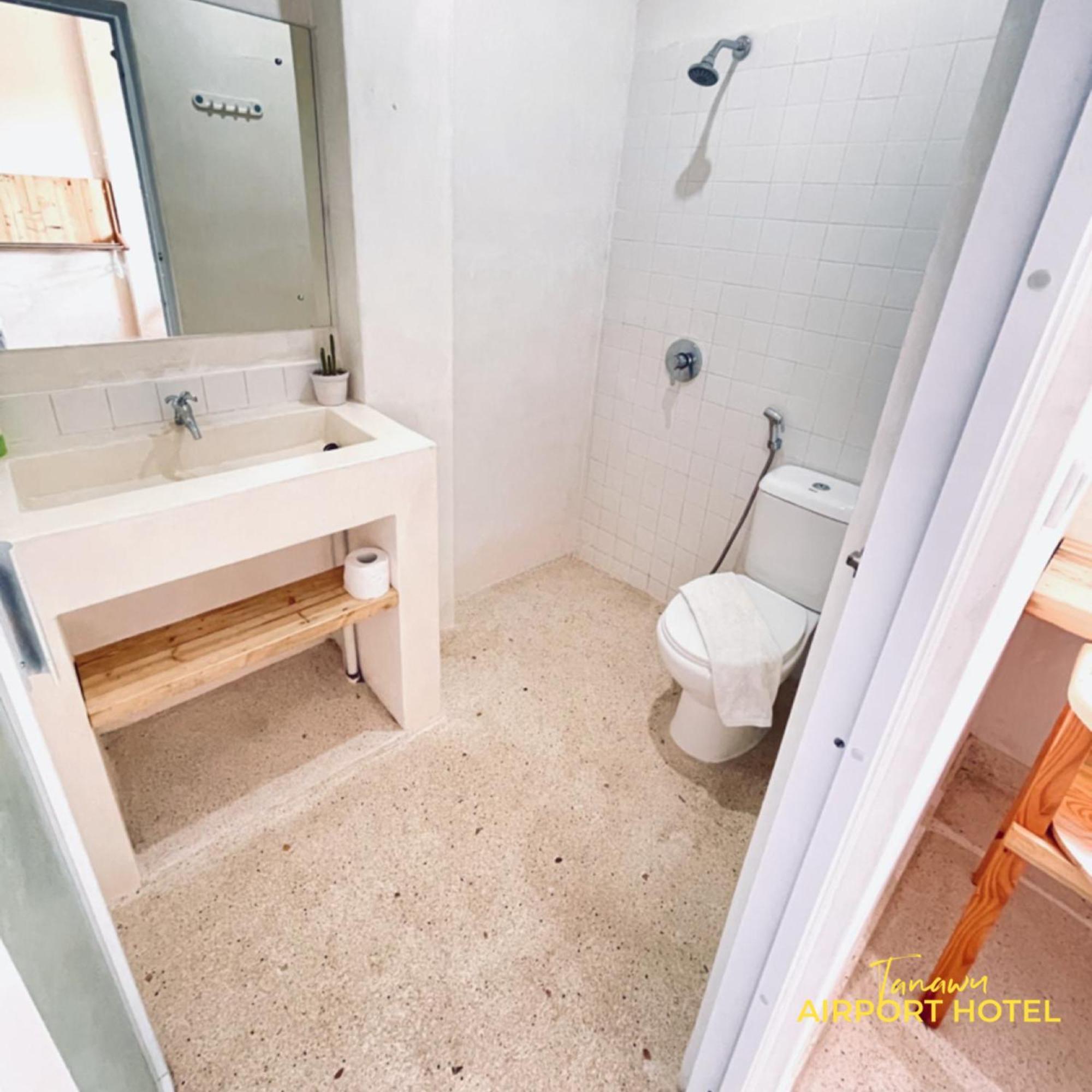 Tanawu Airport Hotel Lombok Praya Εξωτερικό φωτογραφία